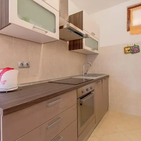 Apartman Mariolina *